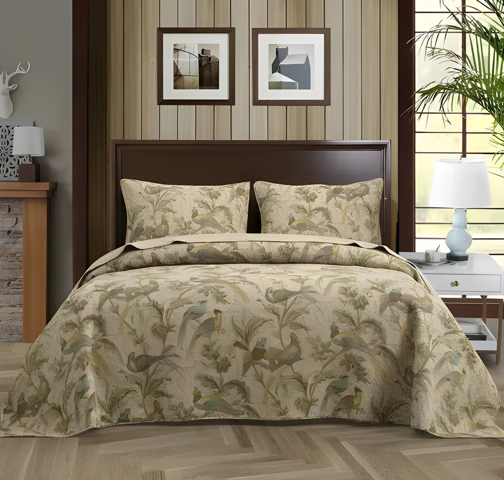 Blue American-style plant and flower pattern on a pure cotton bedspread set with two pillow shams.