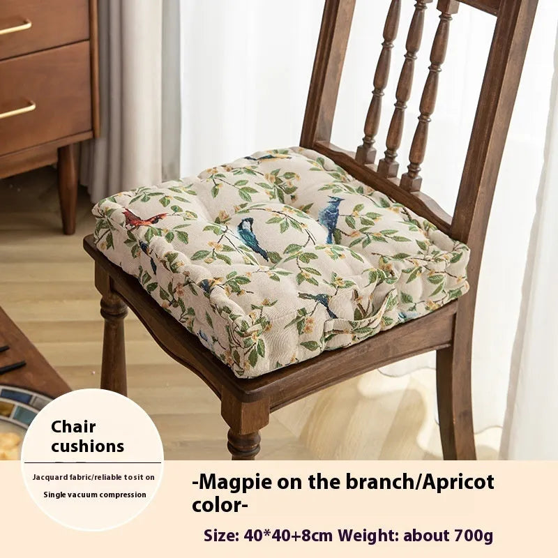 American floral pattern dining chair cushion with 8cm thick PP cotton filling in 40x40cm square dimensions
