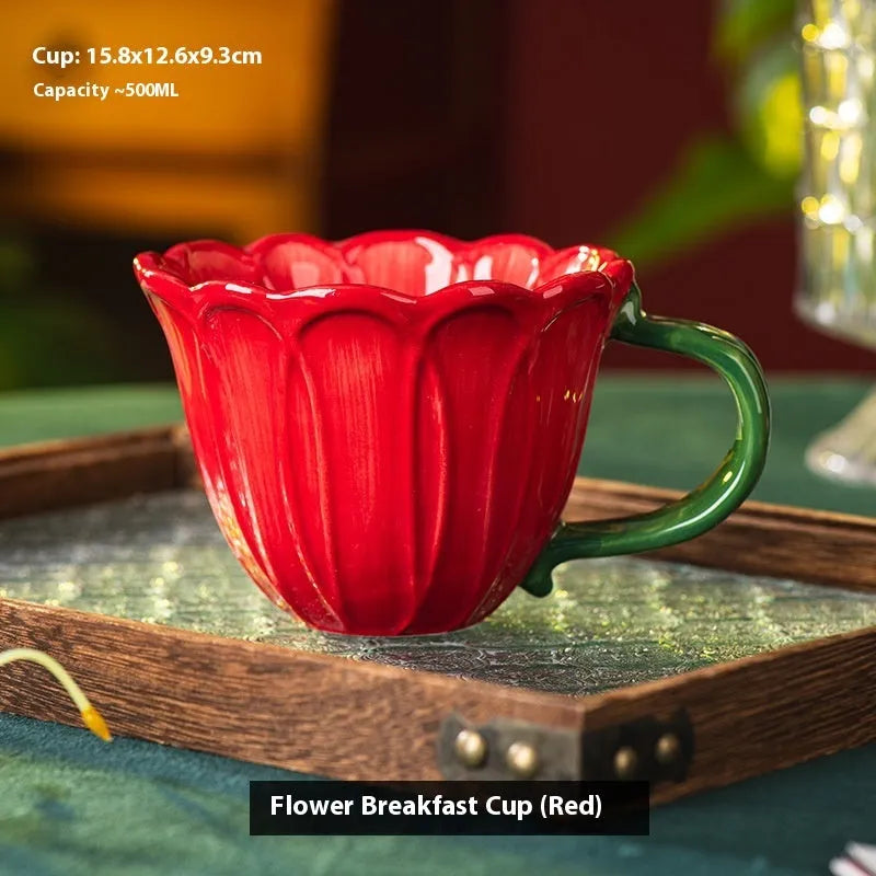 Ceramic breakfast cup with floral pattern, 500ml capacity, in red or purple pastoral design