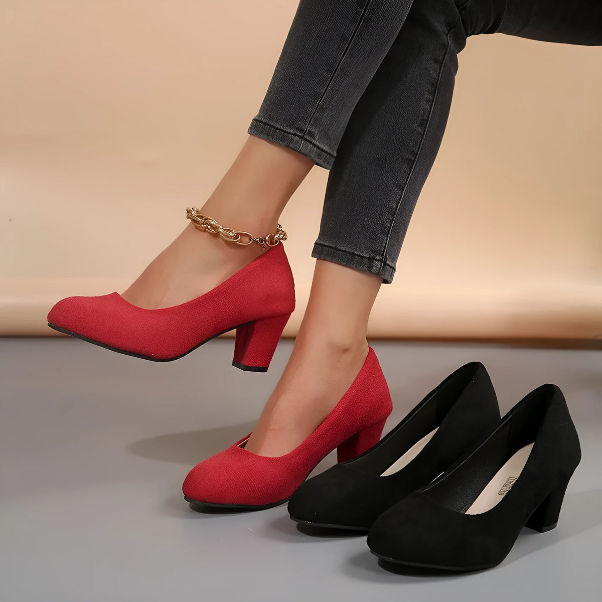 Women's slip-on suede high heels in solid colour, round toe, thick heel