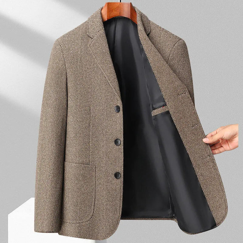 Men's solid colour loose fit polyester coat for spring and autumn casual wear.