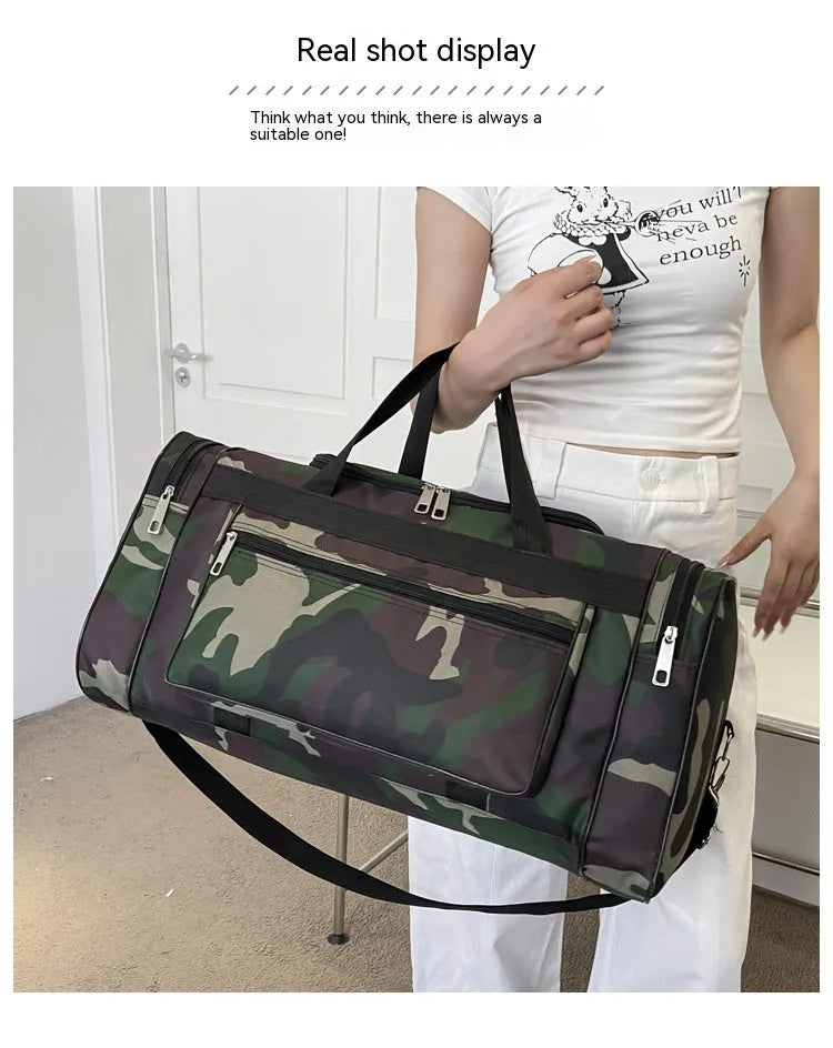 Camouflage pattern luggage bag with 20L capacity and waterproof fabric construction