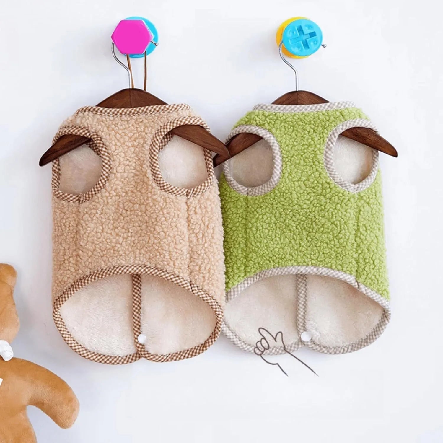 Green coral fleece dog sweatshirt vest with leash ring for winter wear