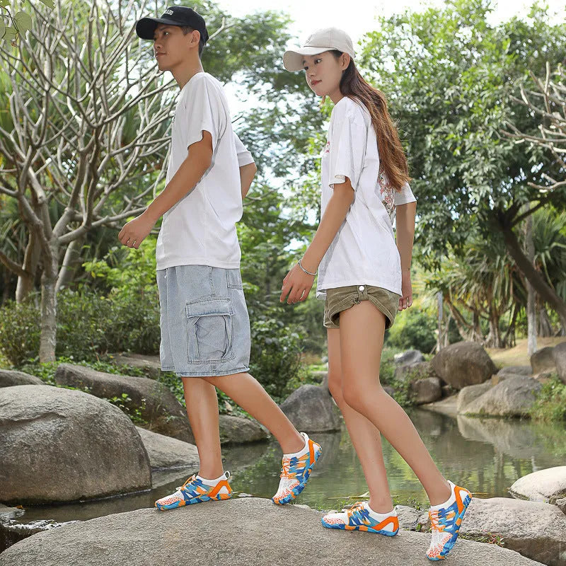 Quick-drying mesh wading outdoor beach shoes with lace-up front and rubber sole.