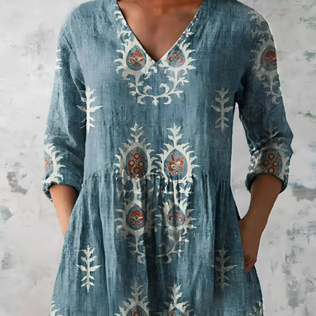 Women's printed loose dress with wave pattern, wide waist, and 3/4 sleeves in polyester fabric
