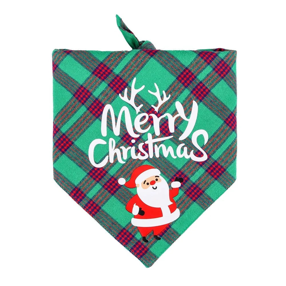 Pure cotton dog bandana with Christmas snowman pattern, 65x45cm, on a medium-sized dog
