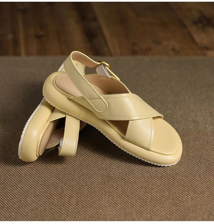 Women's flat non-slip Roman platform sandals in white with microfiber upper and polyurethane sole