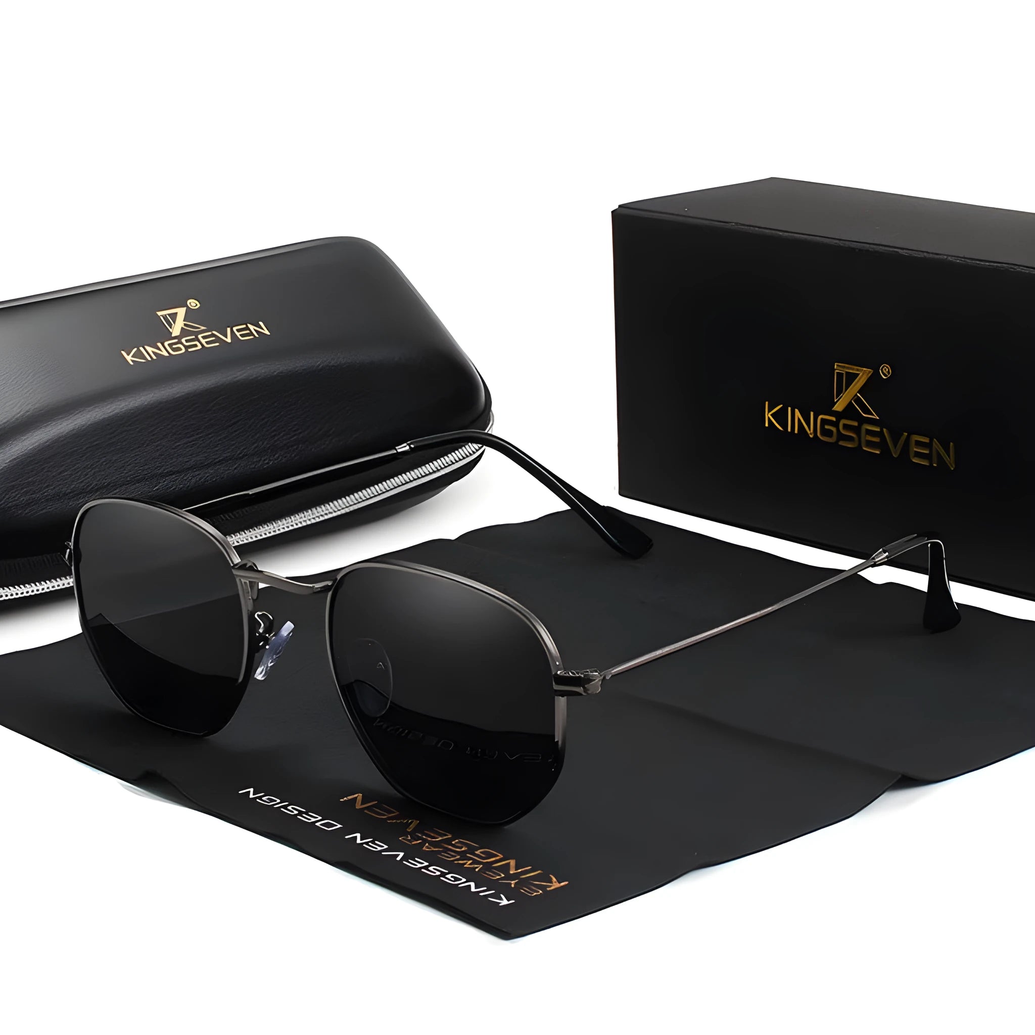 Men's retro sunglasses with round lenses in black frame and mirror finish options