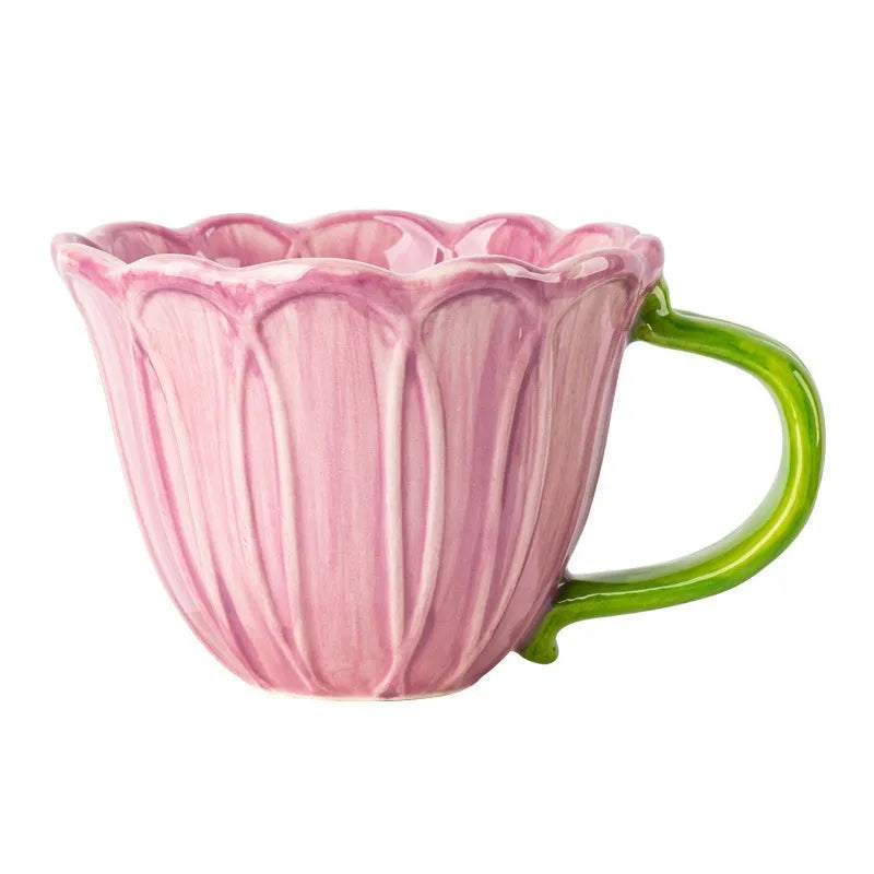 Ceramic breakfast cup with floral pattern, 500ml capacity, in red or purple pastoral design