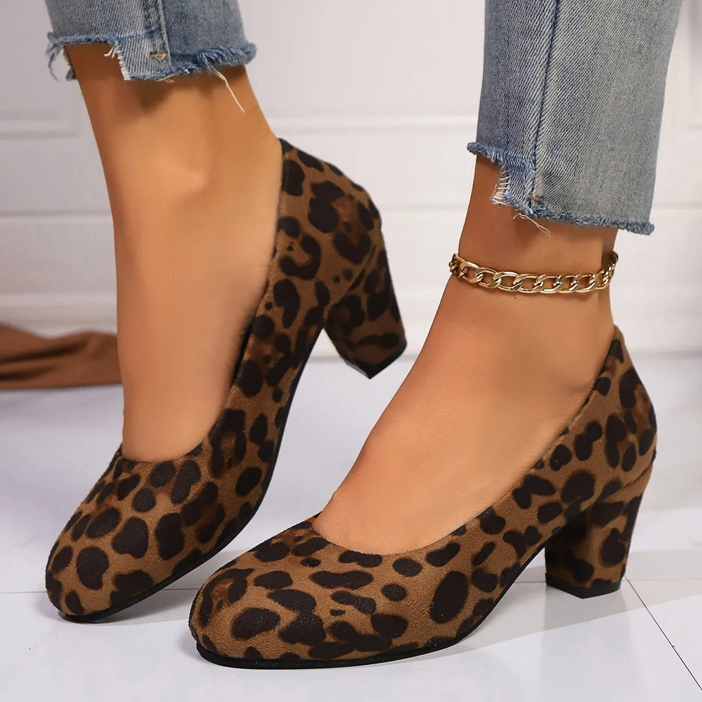 Women's slip-on suede high heels in solid colour, round toe, thick heel