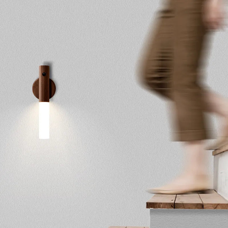 Smart sensor LED desk lamp in solid wood and organic glass with compact dimensions