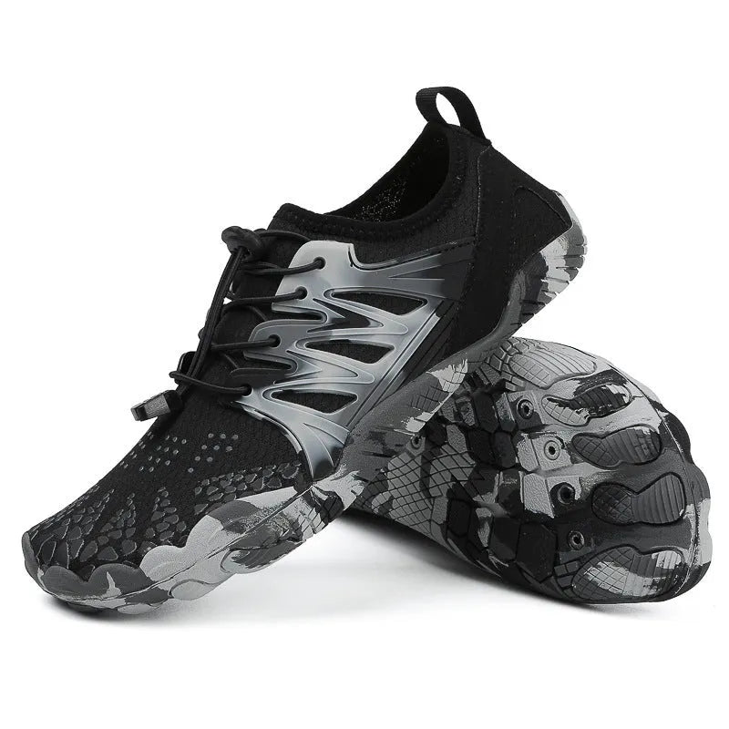 Quick-drying mesh wading outdoor beach shoes with lace-up front and rubber sole.