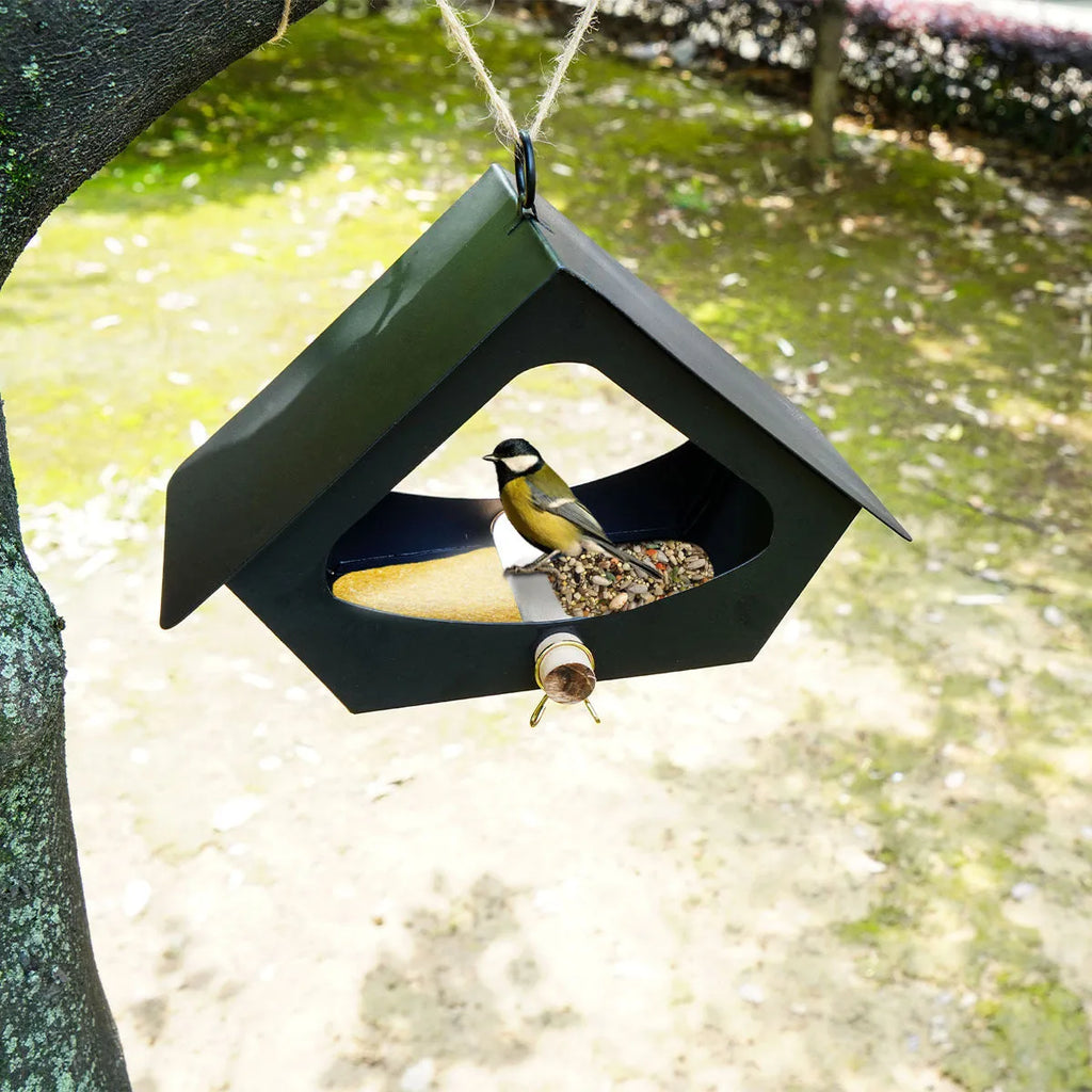 European-style iron bird nest with modern design for outdoor courtyard decoration and bird feeding
