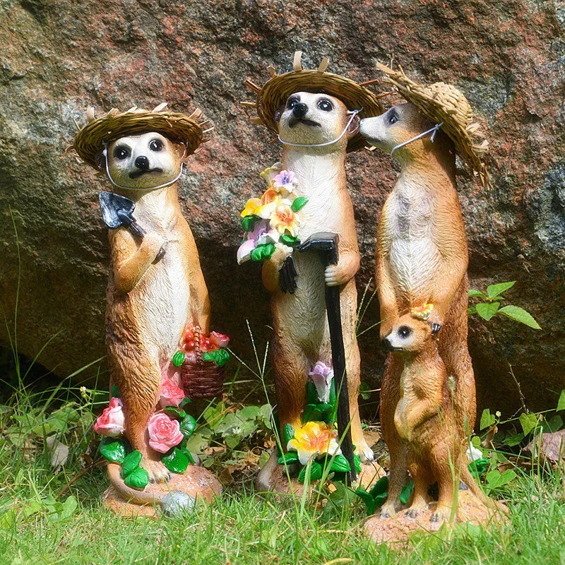 Straw hat mongoose plastic ornament for garden decoration with gardening tool accessories