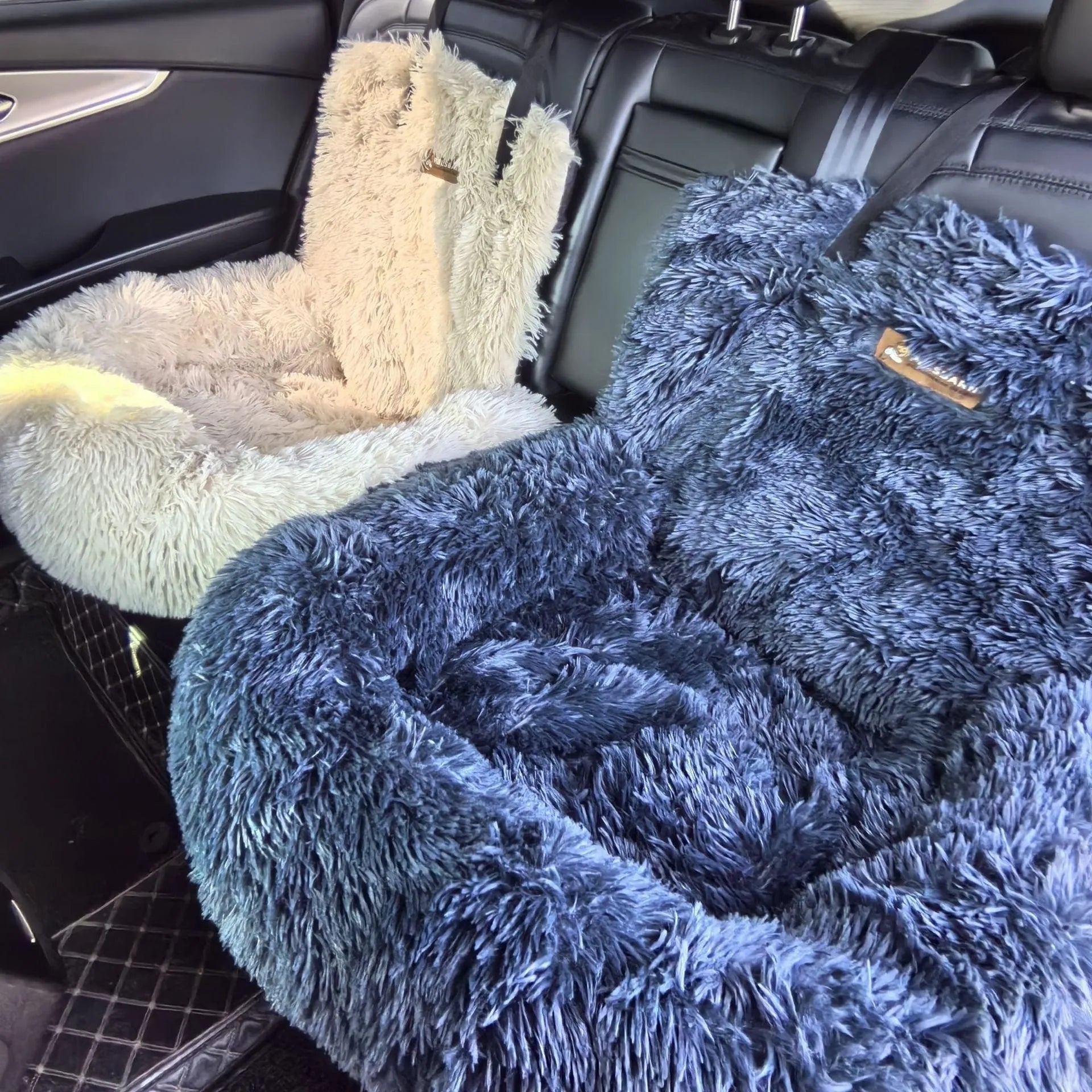 Winter thickened thermal vehicle pet mat in dark gray colour on car seat