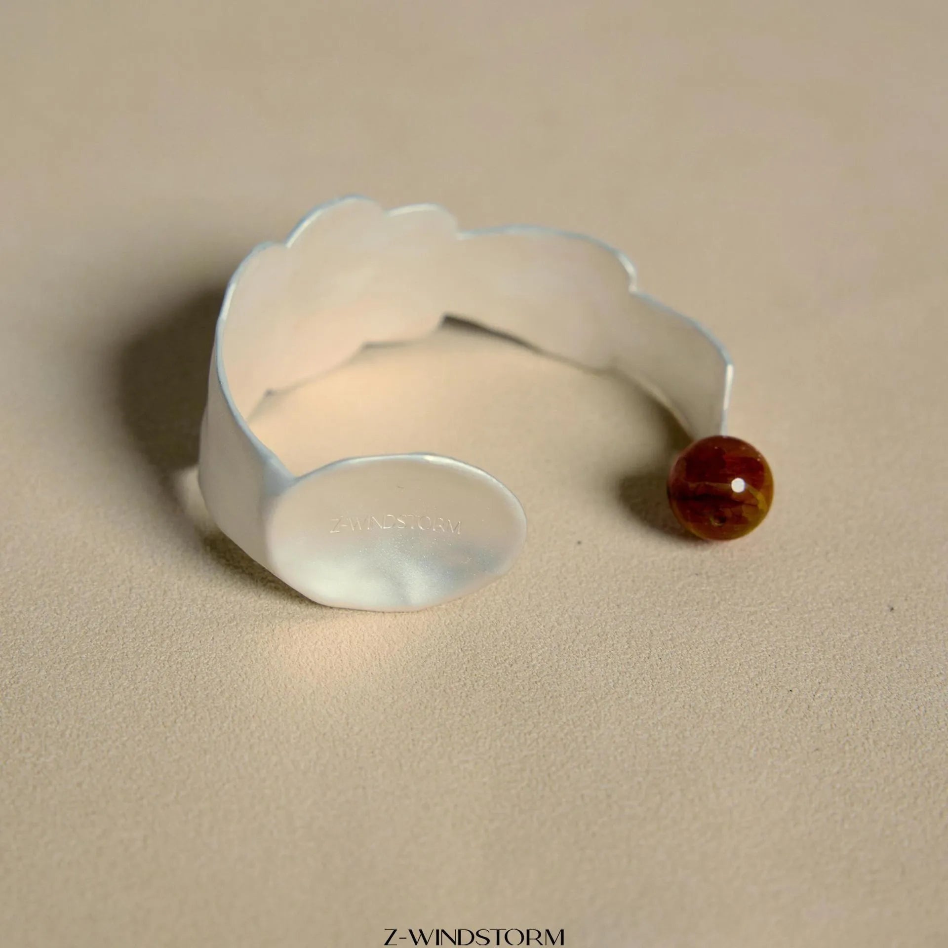 Small round spoon stewed pork design alloy ring and bracelet set with electroplated diamond shape elements