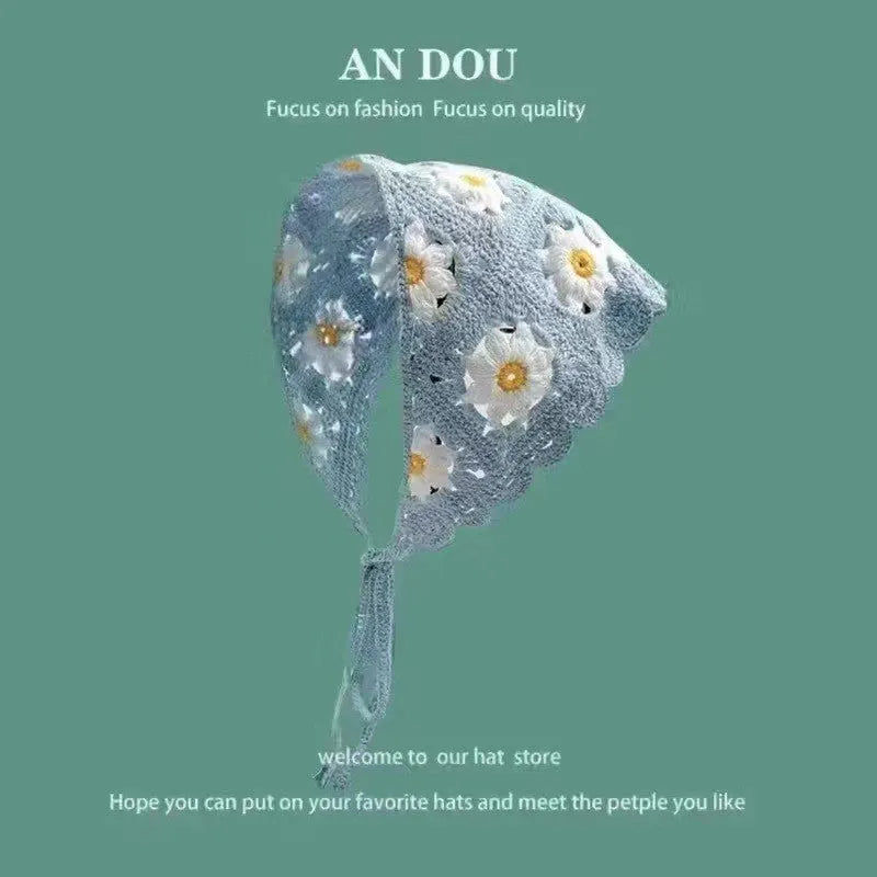 Cotton triangular headscarf with floral pattern in retro design for women's autumn winter accessory