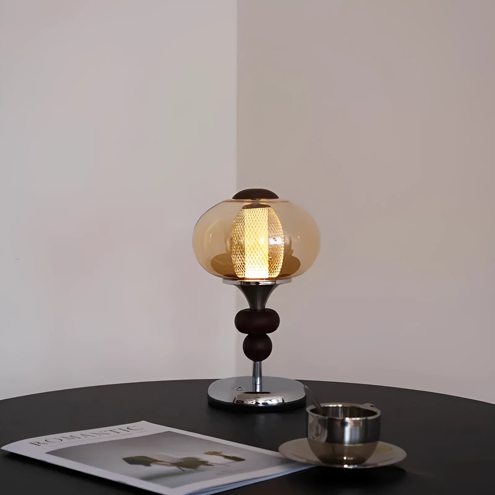 Solid wood palace style desk lamp with touch switch for dimming and colour changing