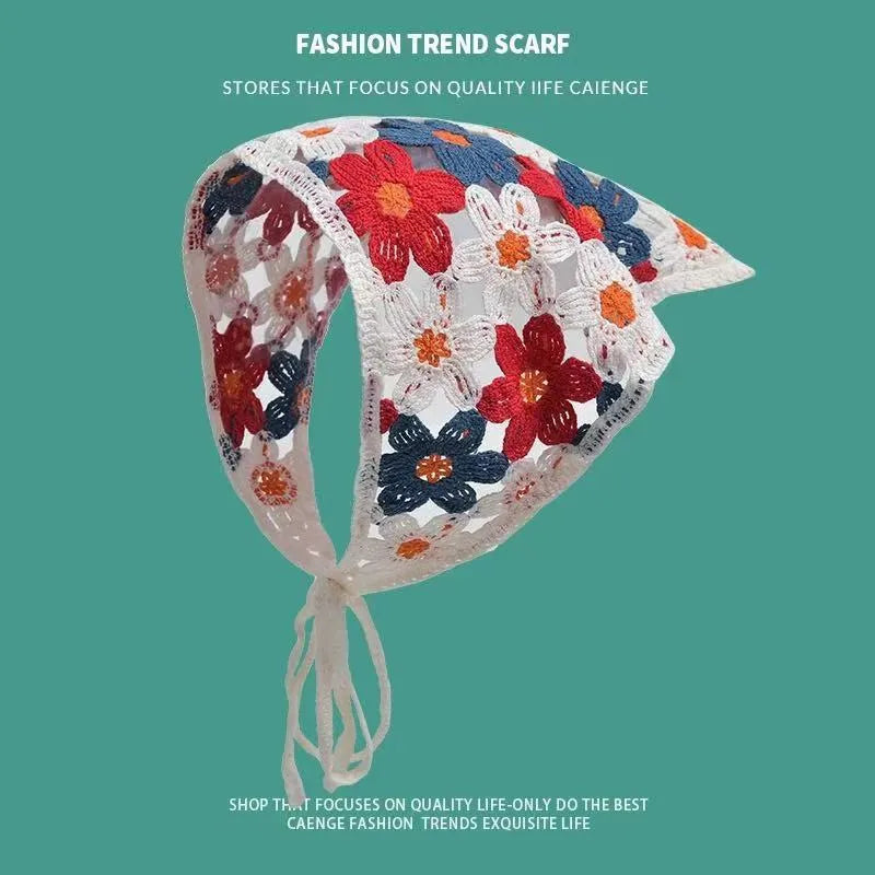 Cotton triangular headscarf with floral pattern in retro design for women's autumn winter accessory