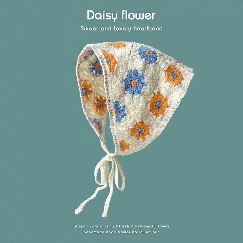 Cotton triangular headscarf with floral pattern in retro design for women's autumn winter accessory