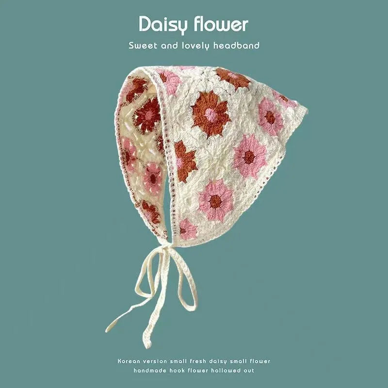 Cotton triangular headscarf with floral pattern in retro design for women's autumn winter accessory
