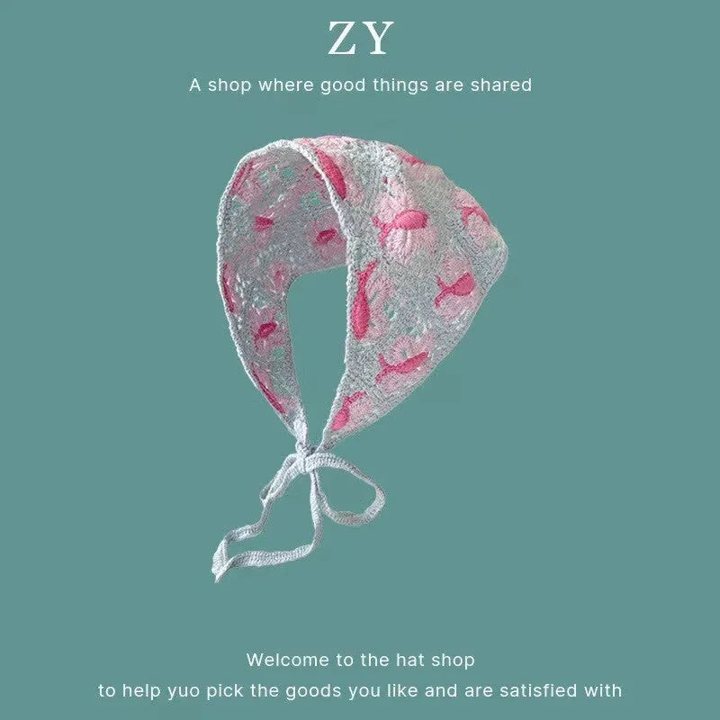 Cotton triangular headscarf with floral pattern in retro design for women's autumn winter accessory