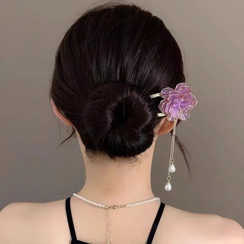 Retro peony flower U-shaped hairpin in purple or white with tassel decoration