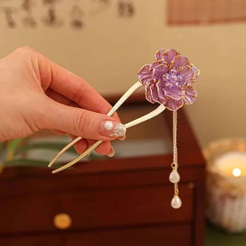 Retro peony flower U-shaped hairpin in purple or white with tassel decoration