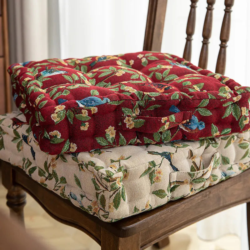 American floral pattern dining chair cushion with 8cm thick PP cotton filling in 40x40cm square dimensions
