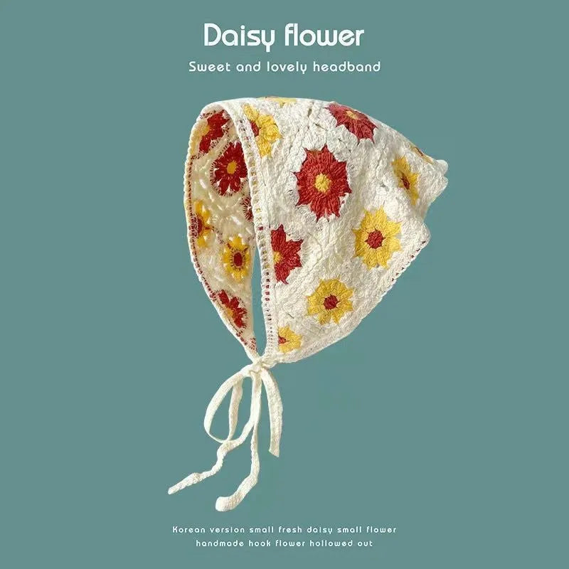 Cotton triangular headscarf with floral pattern in retro design for women's autumn winter accessory