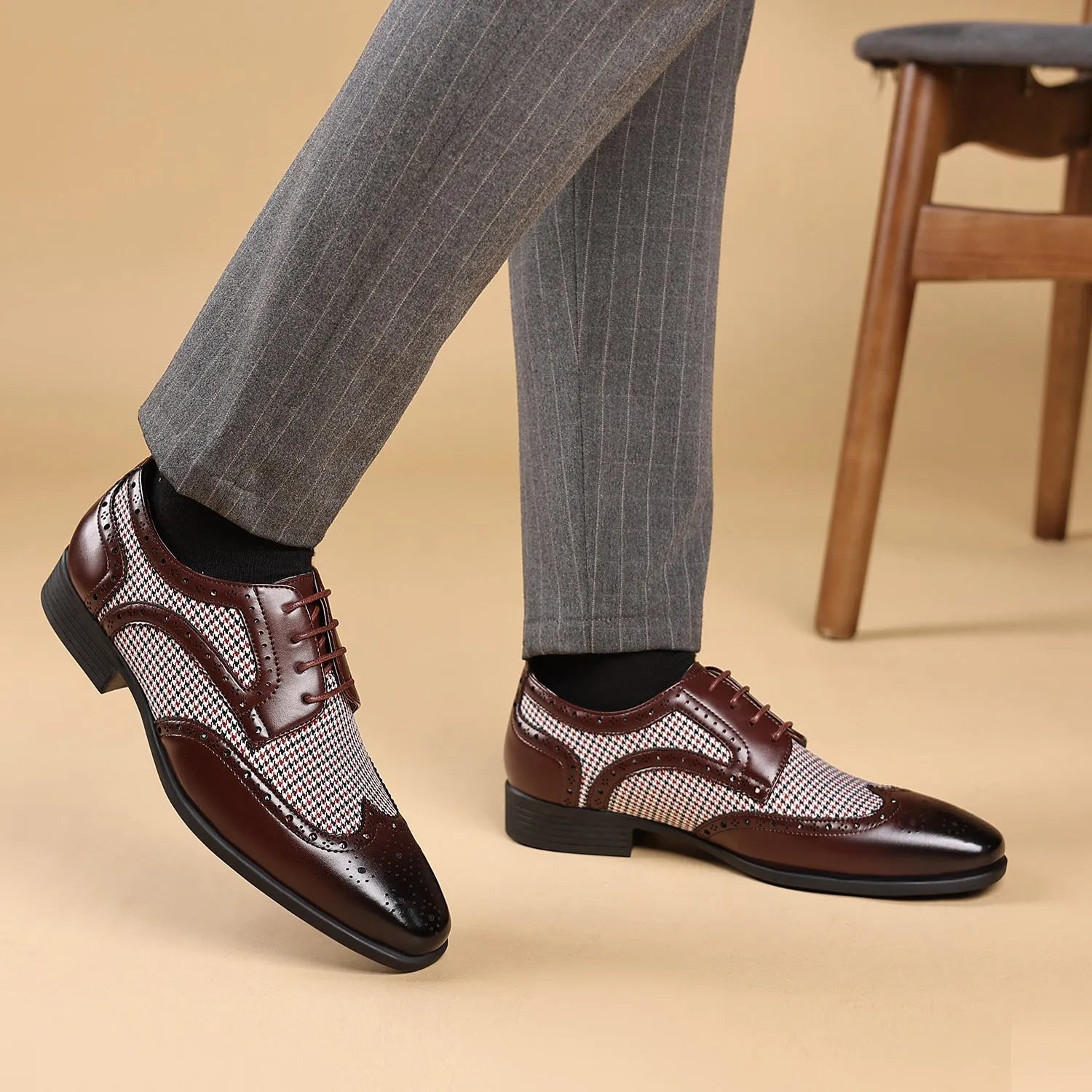 Men's casual plaid shoes in houndstooth pattern with square toe and lace-up front, shown in multiple colours.