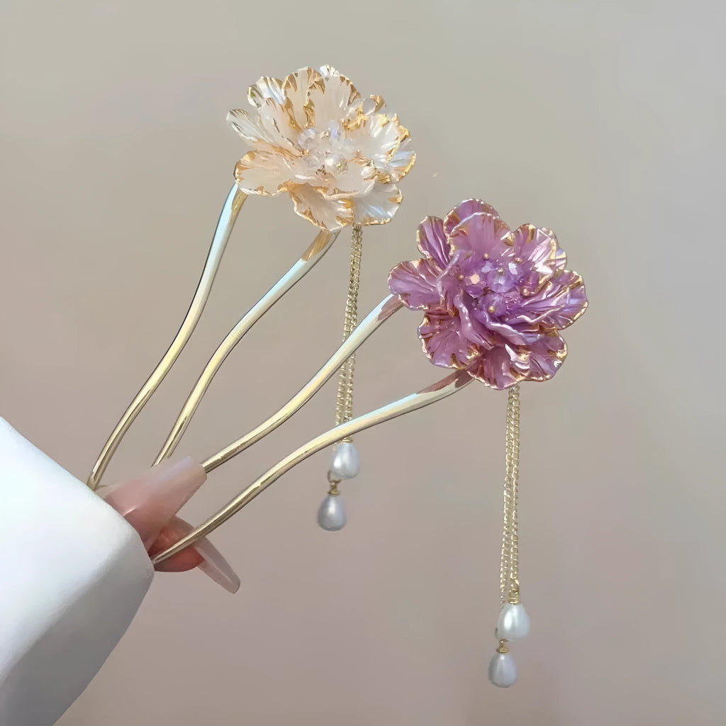 Retro peony flower U-shaped hairpin in purple or white with tassel decoration