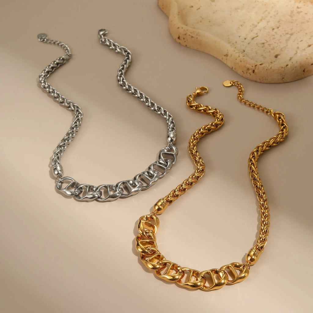 Stainless steel necklace with geometric pendant and gold plating in fashion OL style