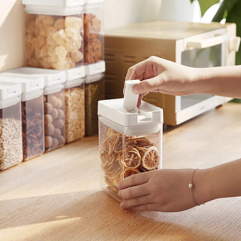White transparent plastic 400ml storage container with airtight lid for grains