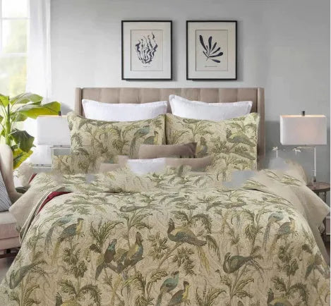 Blue American-style plant and flower pattern on a pure cotton bedspread set with two pillow shams.