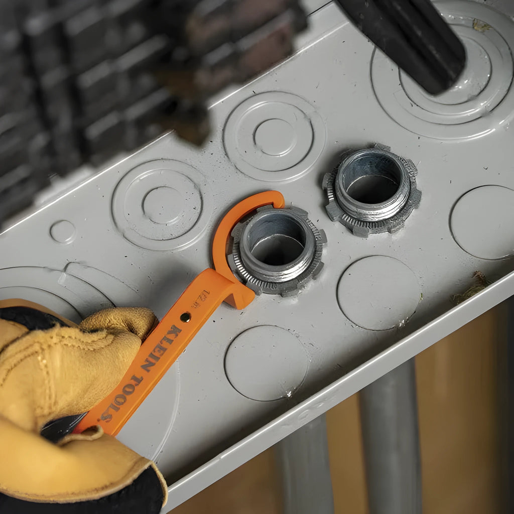 Crescent magnetic suction, locking, and catheter wrenches from the H251 three-piece set in orange, grey, and black.