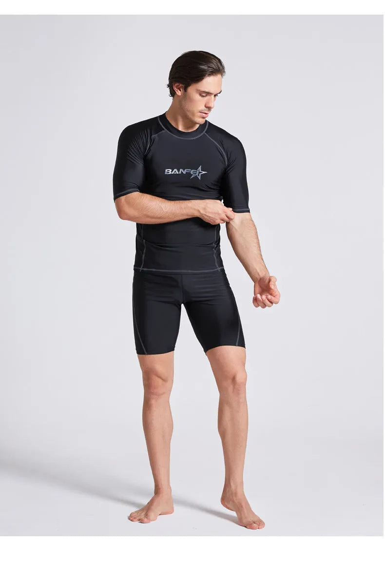 Men's quick-drying half sleeve swimsuit in nylon for snorkeling and surfing activities
