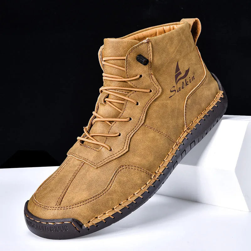 Retro-style men's high-top casual boots with elastic bands and flat rubber soles in frosted artificial PU leather