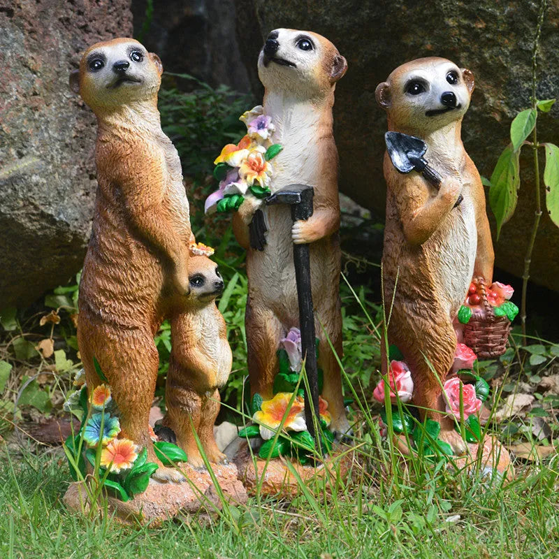 Straw hat mongoose plastic ornament for garden decoration with gardening tool accessories