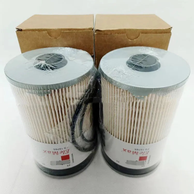 FS19764 diesel fuel filter for generator sets with 10mm inlet, outside diameter 106.93mm.