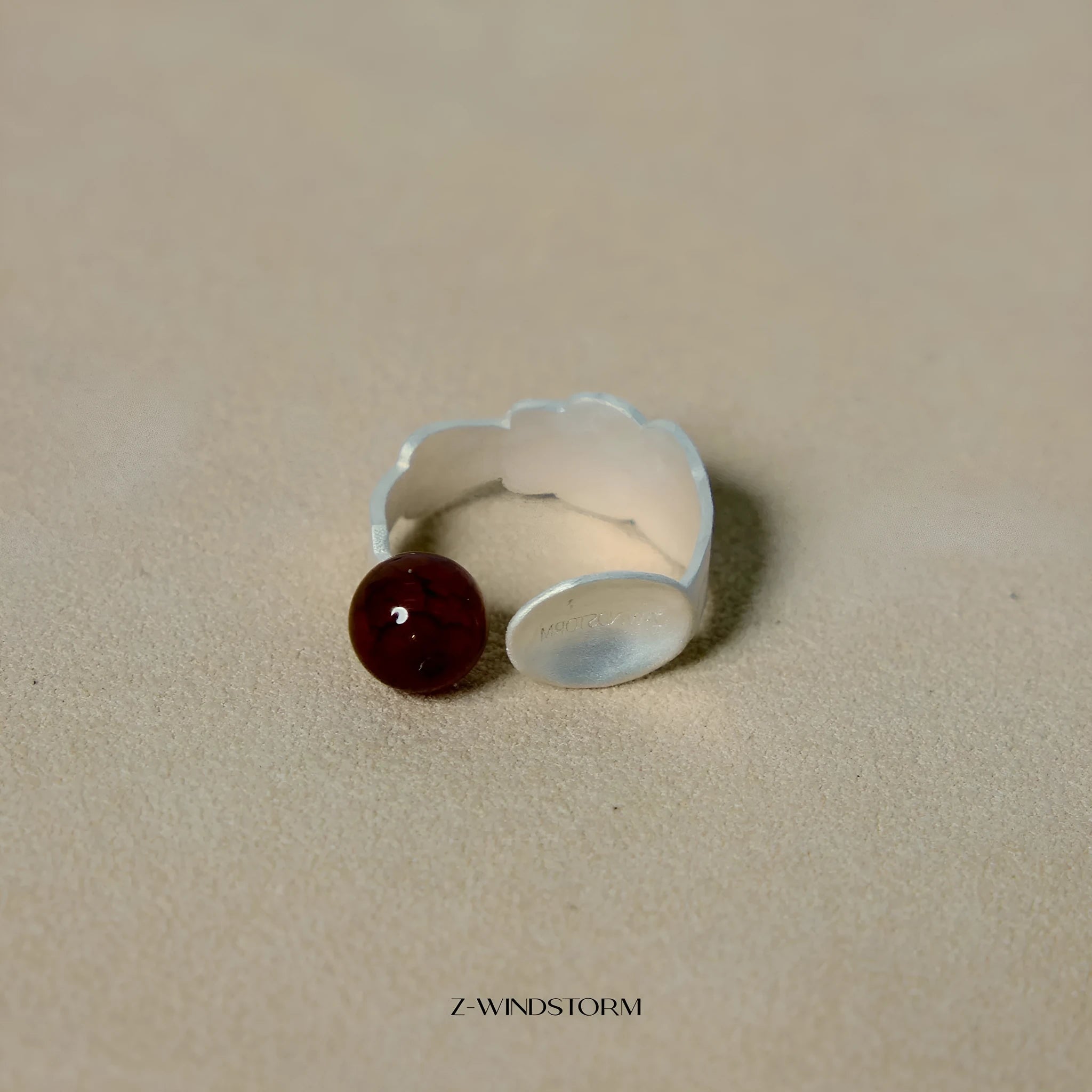 Small round spoon stewed pork design alloy ring and bracelet set with electroplated diamond shape elements