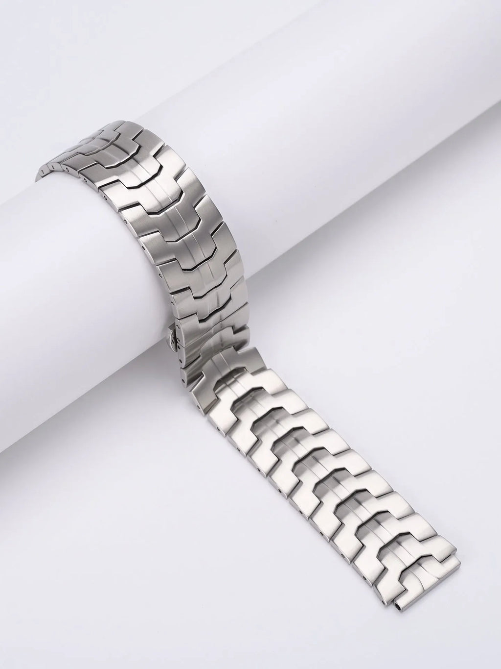 Stainless steel Samsung Galaxy Watch band in multiple colour options showing 20mm and 22mm universal sizes