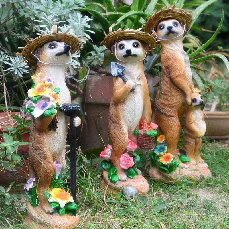 Straw hat mongoose plastic ornament for garden decoration with gardening tool accessories